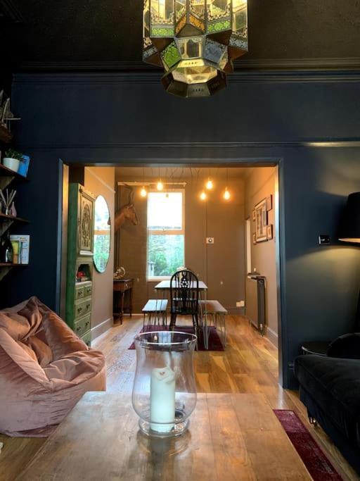 Chic Townhouse Near Tunnels Beaches Ilfracombe Eksteriør billede
