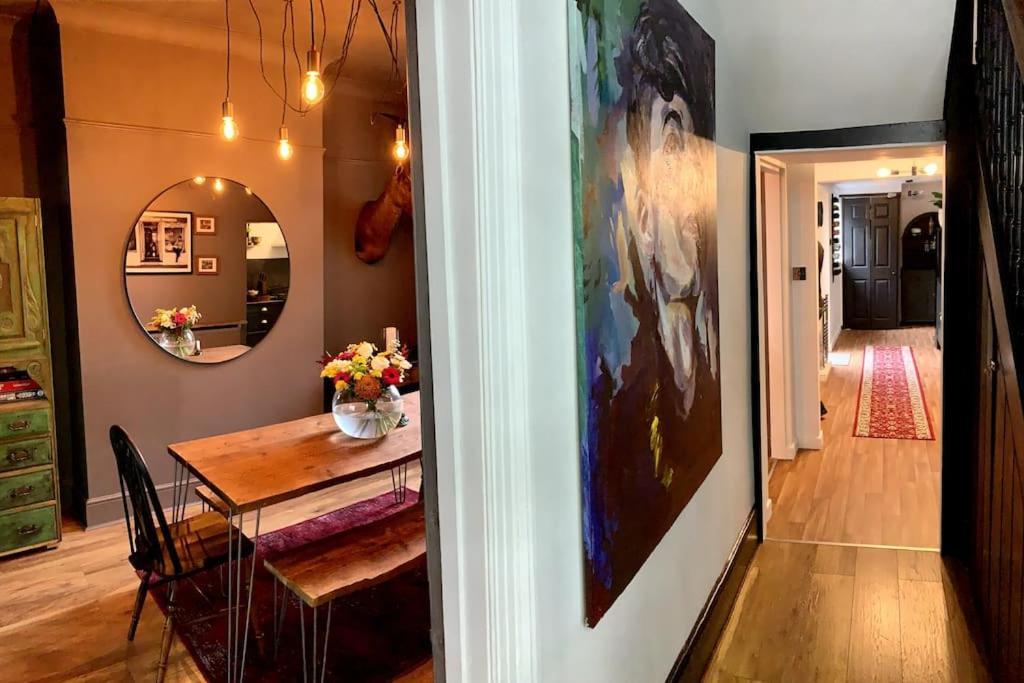 Chic Townhouse Near Tunnels Beaches Ilfracombe Eksteriør billede